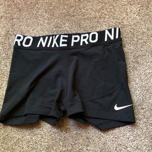 Women’s Nike Pros